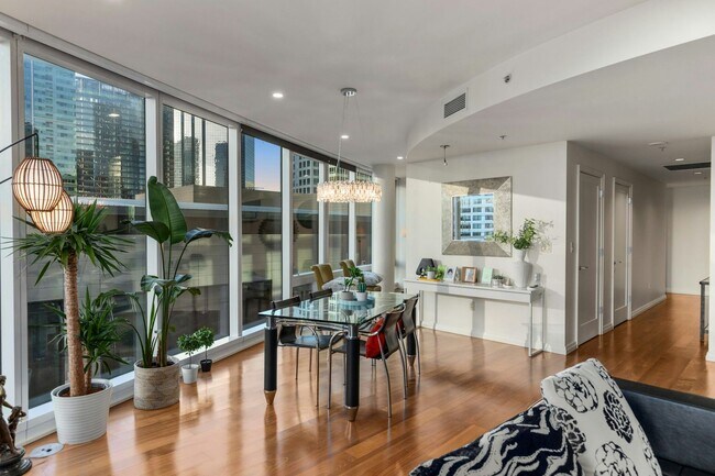 Foto del edificio - 500 106th Ave NE