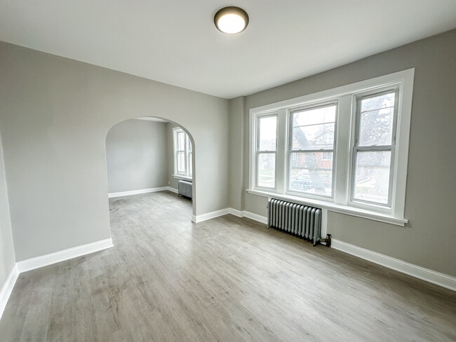 Foto del edificio - 4045 W Argyle St