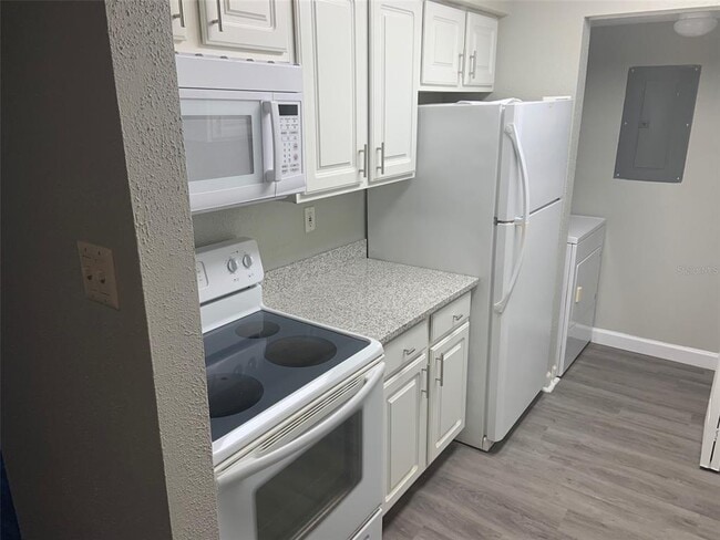 Building Photo - 3756 Idlebrook Cir
