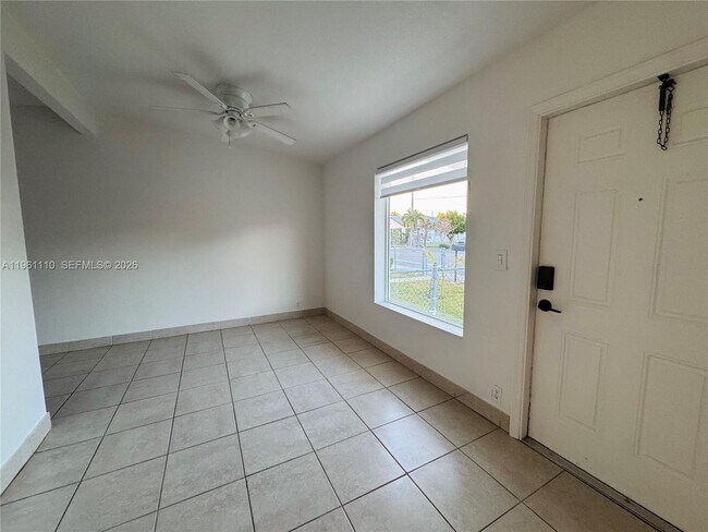 Foto del edificio - 1340 NW 60th St