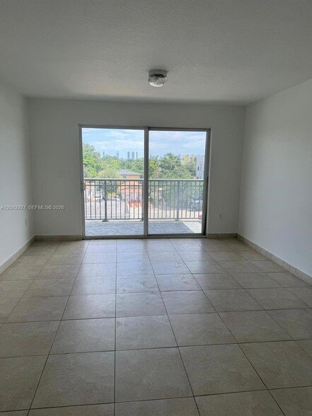Foto del edificio - 2647 NW 25th Ave