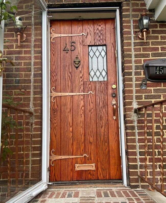 Foto del edificio - 45 Davis Ave