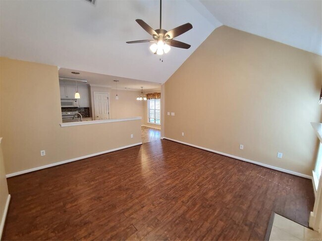 Foto del edificio - 1576 Hallwood Ln