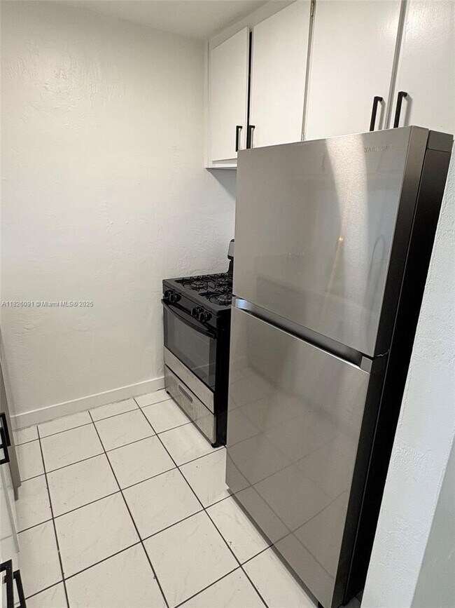 Foto del edificio - 505 NE 30th St