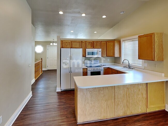 Building Photo - 1283 N 2525 W