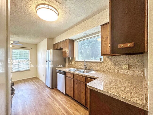 Foto del edificio - 8309 Wexford Dr