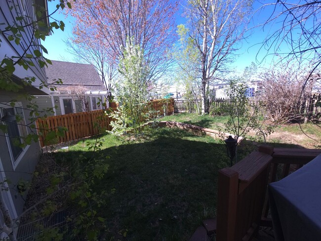 Building Photo - 2 Bedroom Craftsman Home in Longmont!