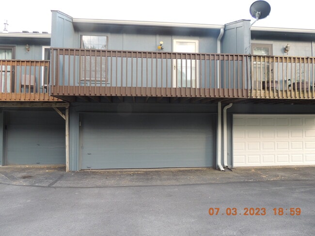 Building Photo - 7012 N Fisk Ct