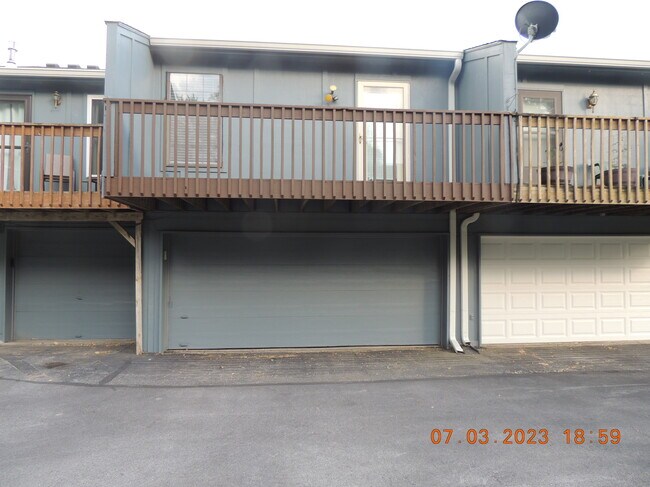 Foto del edificio - 7012 N Fisk Ct