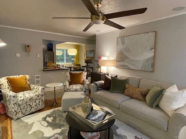 Foto del edificio - FABULOUS & SOPHISTICATED CONDO IN LO