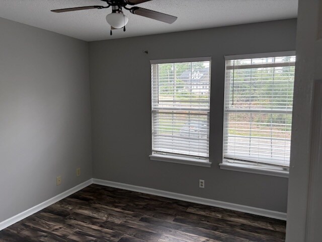 Foto del edificio - 442 Stanley Ave