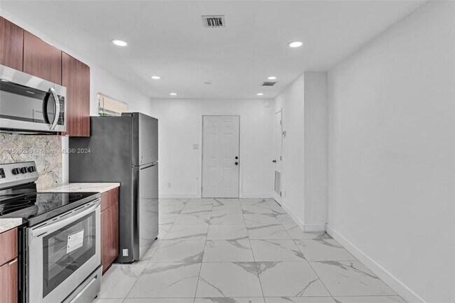 Foto del edificio - 2 bedroom in Hollywood FL 33021
