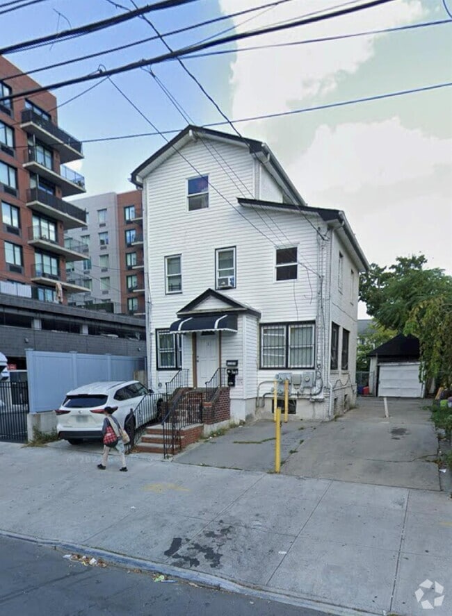 Building Photo - 87-23 178th St