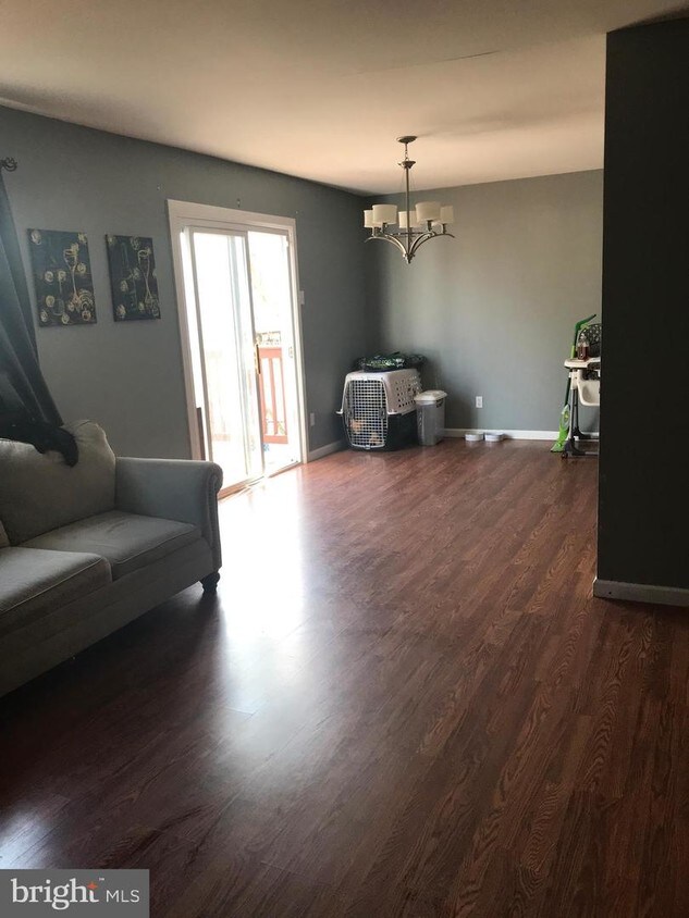 Foto principal - 240 Rutgers Ave