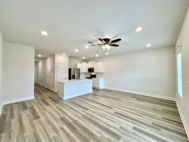 Building Photo - 4177 Pendragon Cir