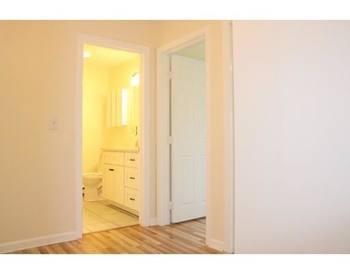 Foto del edificio - 641 S Washington St