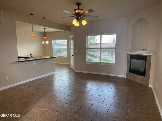 Building Photo - 11726 Dos Palmas Dr