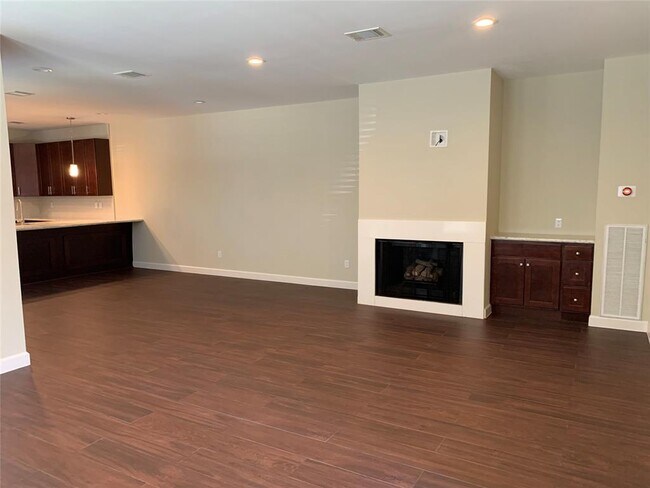 Building Photo - 9624 Doliver Dr