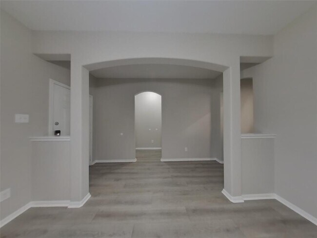 Foto del edificio - 12303 Kings Garden Ct