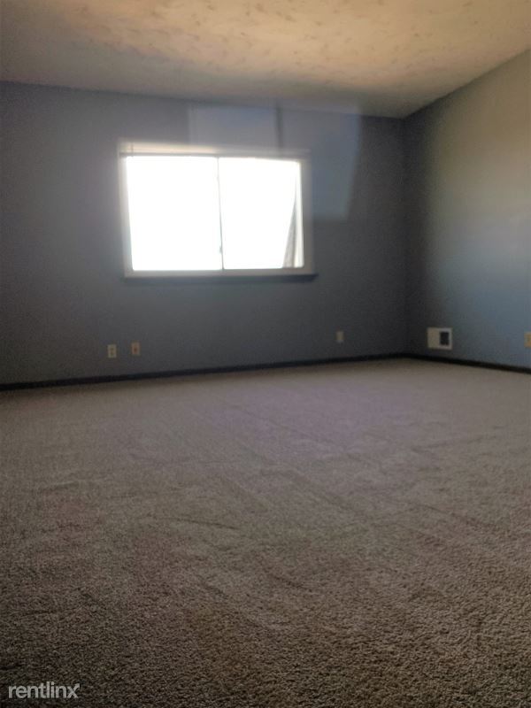 Building Photo - 2 br, 1.5 bath Townhome - 7229 Ames Cir