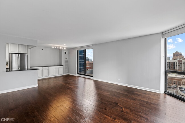 Dining / Living Room - 70 W Huron St
