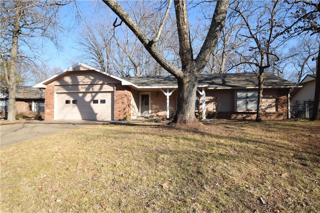 Primary Photo - 1001 N Dove Dr