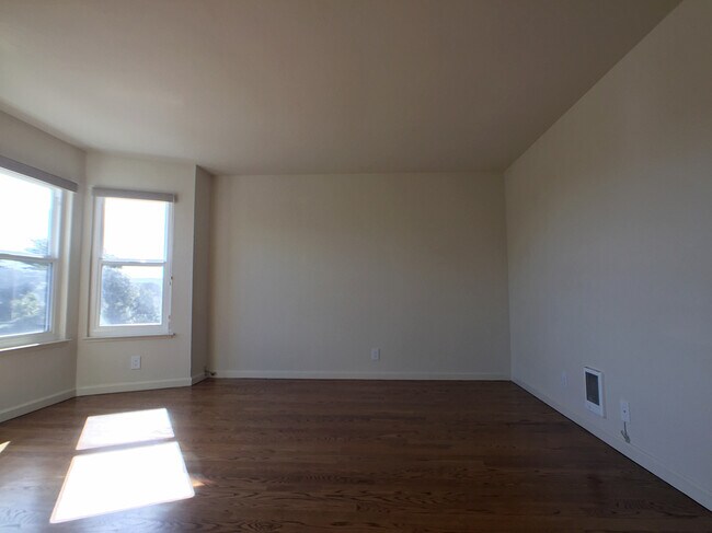 Foto del edificio - 2958 Diamond St