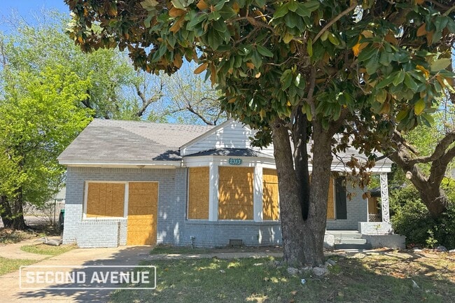 Building Photo - 2313 NE 23rd St