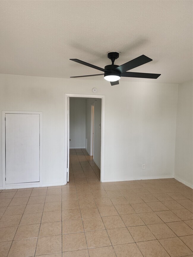 Foto del edificio - 14033 Garber Ln