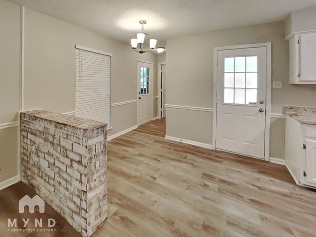 Building Photo - 3752 Schanna Dr