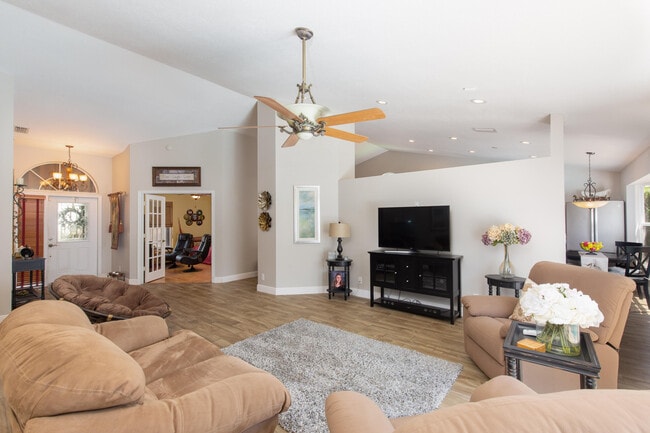 Building Photo - 12670 White Coral Dr