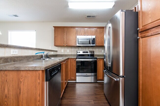 Foto del edificio - 10049 Mill Hill Ave