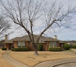 Building Photo - 115 Larchbrook Dr