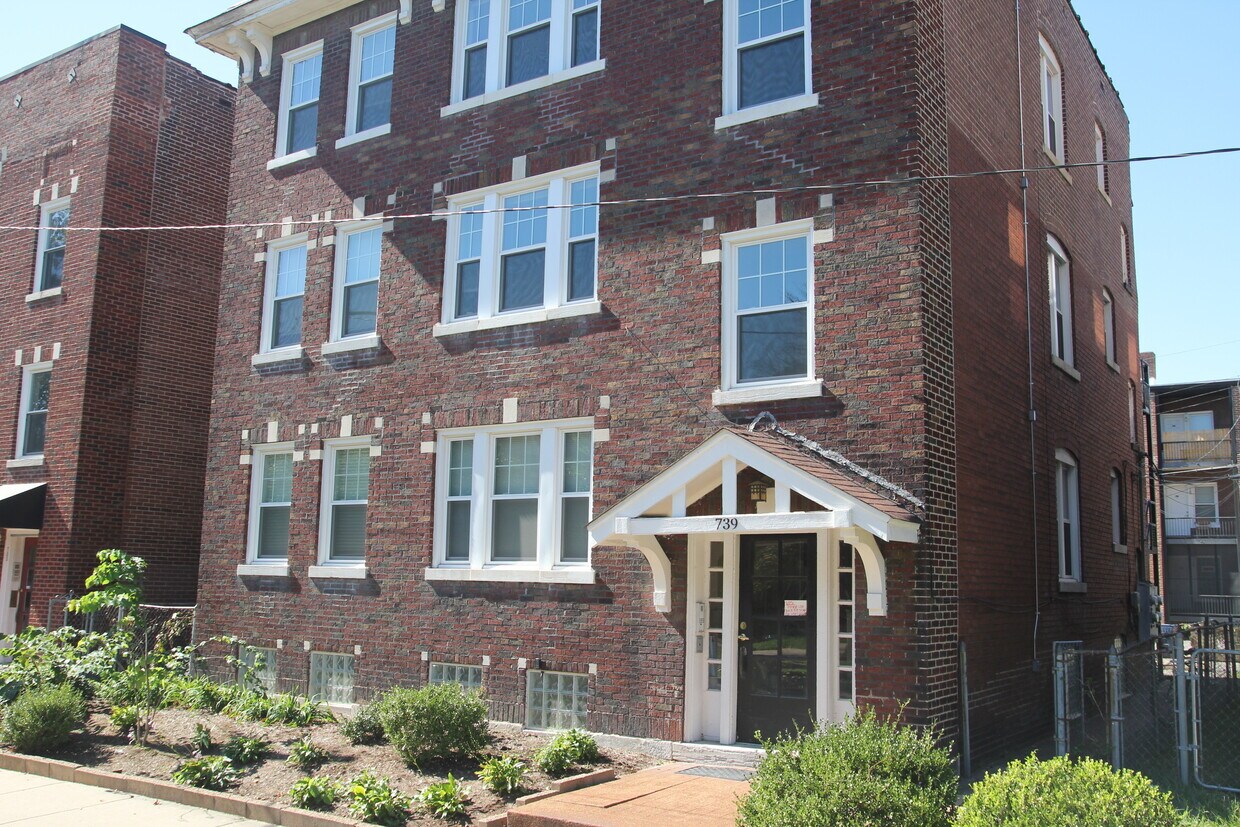 739 Leland Ave Unit 1st Floor, St. Louis, MO 63130 Apartments in St