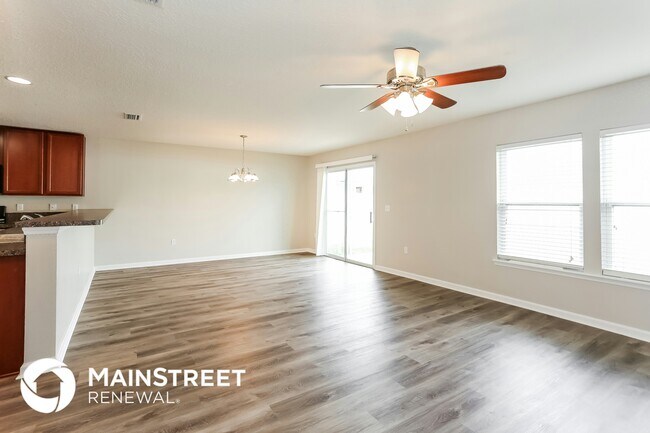 Foto del edificio - 77160 Cobblestone Dr