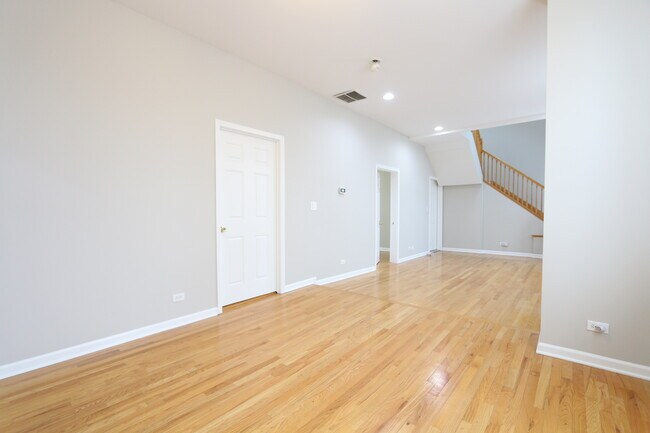 Foto del edificio - 2059 W 18th St