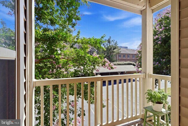 Foto del edificio - 1710 Abercromby Ct
