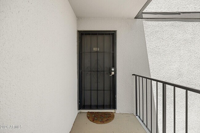 Foto del edificio - 740 W Elm St