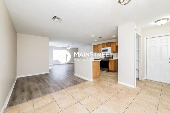 Foto del edificio - 3 Bedroom Pet-Friendly Home in Kissimmee, FL with Main Street Renewal