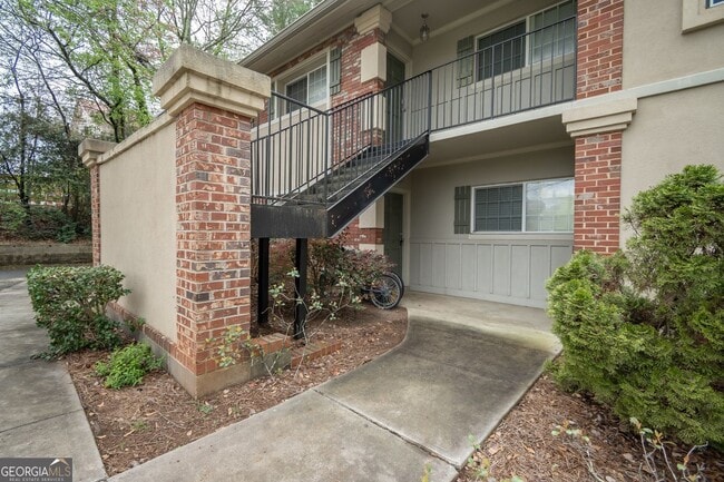 Building Photo - 2018 S Milledge Ave