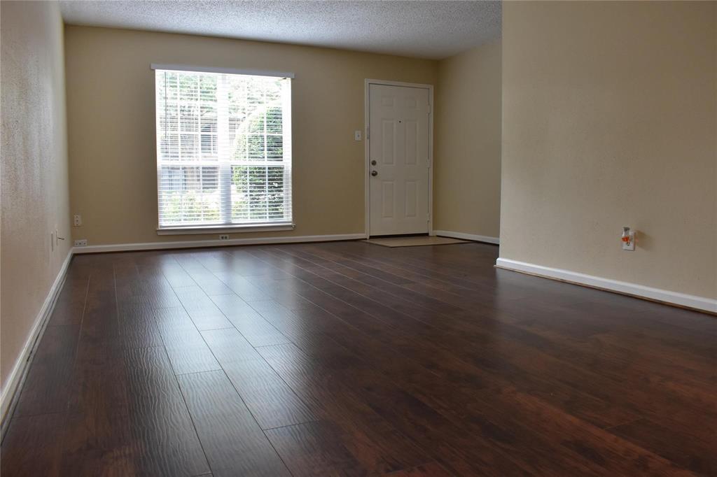 Foto principal - 6410 Del Monte Dr