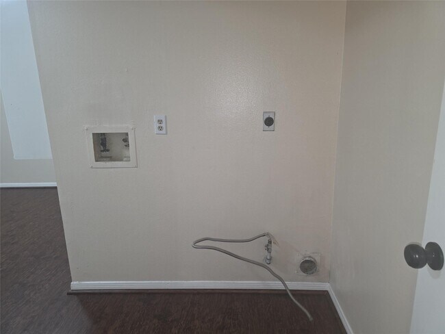 Foto del edificio - 1907 Summerfield Pl