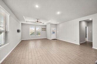 Building Photo - 8315 Divot Trce