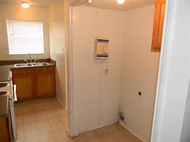 Building Photo - 2043 Minnie Dr