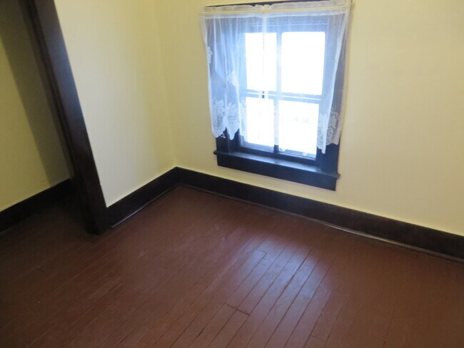 Foto del edificio - Large Three Bedroom, 1.5 Bathroom Home hal...