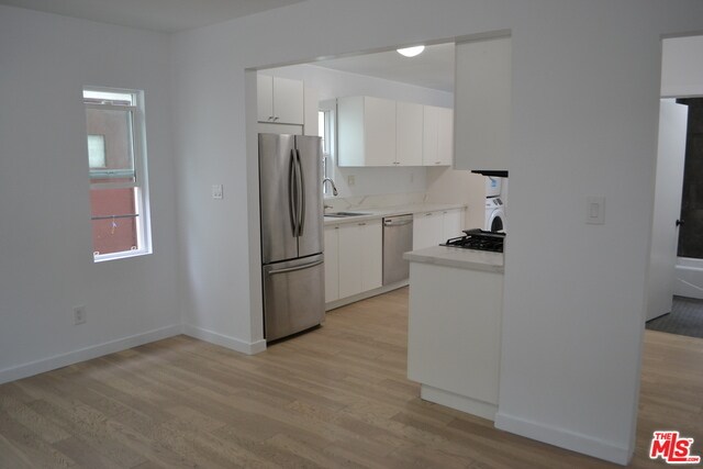 Foto del edificio - 1416 N Serrano Ave