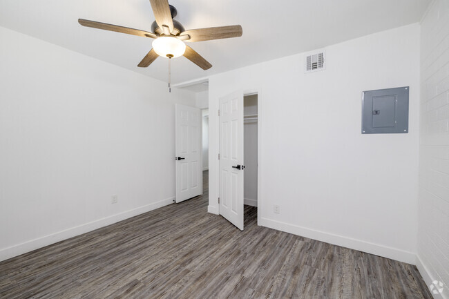 1BR, 1BA - 600SF - Bedroom - Westside 74