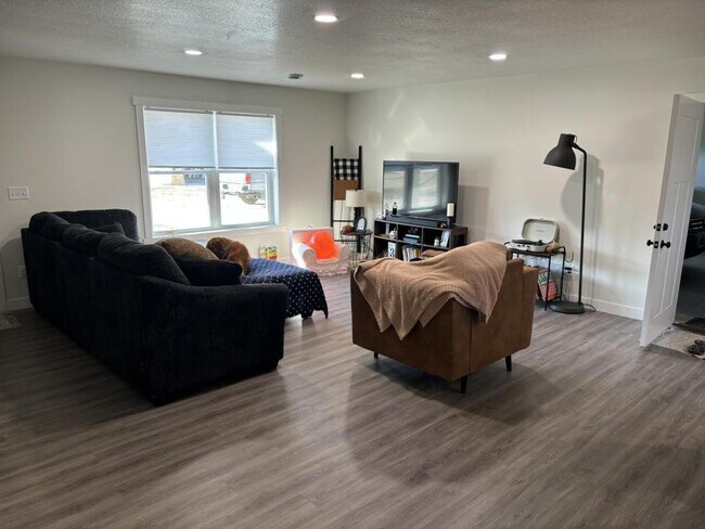 Foto del edificio - 16921 12th St