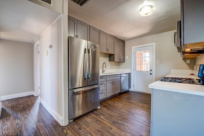 Foto del edificio - 18 Magnesium St