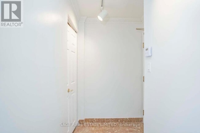 Building Photo - 270-270 Queens Quay W